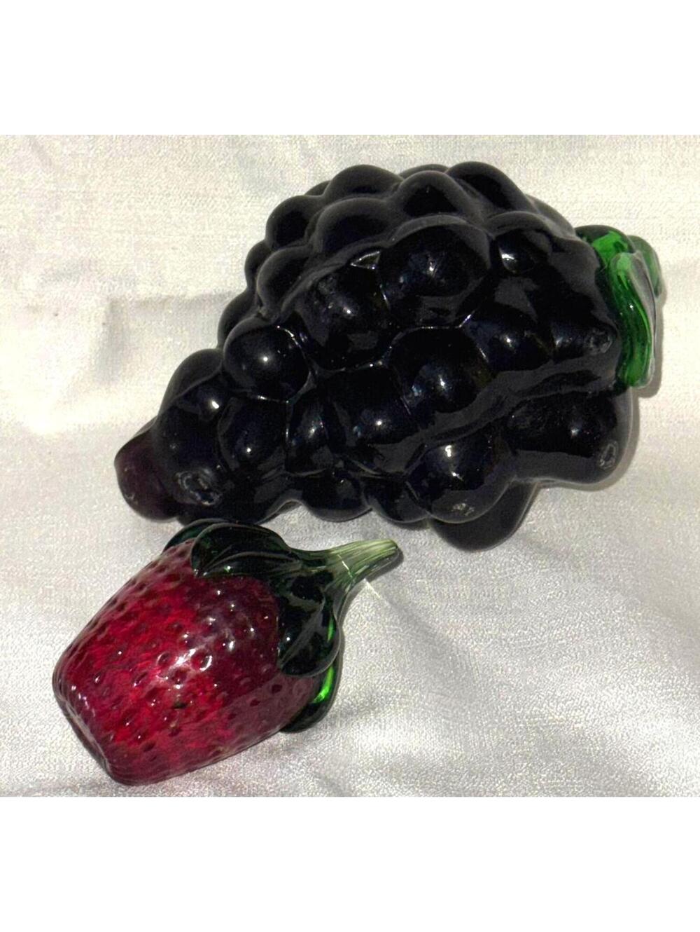 Vintage Glass Purple Grapes &‎ Strawberry MCM Fruit Decor 6"